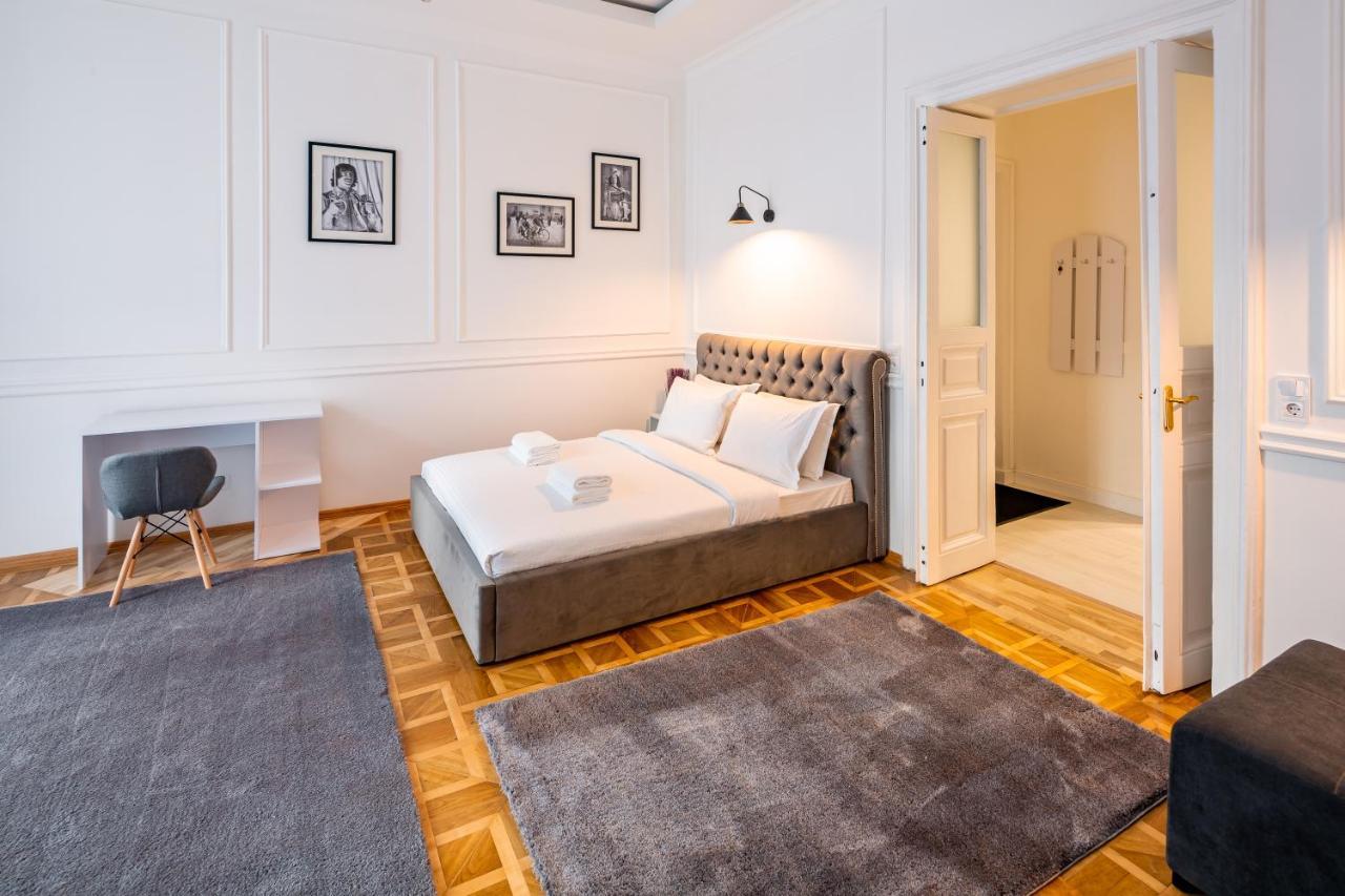 Alfa Apartments Grushevskoho 7 利沃夫 外观 照片