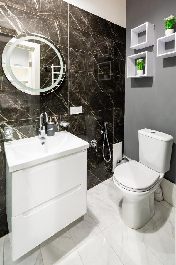 Alfa Apartments Grushevskoho 7 利沃夫 外观 照片