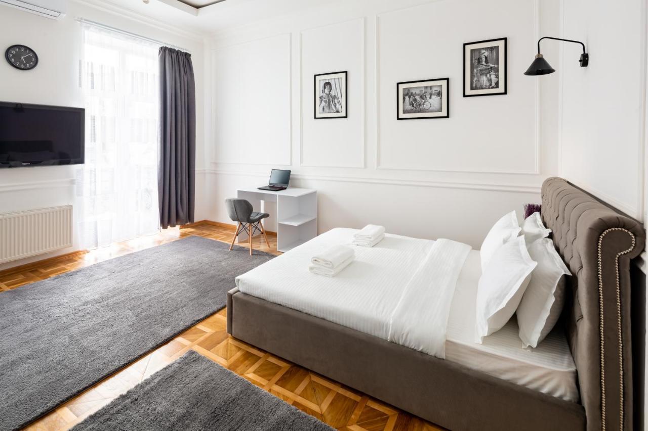 Alfa Apartments Grushevskoho 7 利沃夫 外观 照片